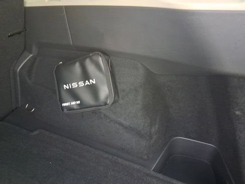 Used 2023 Nissan Rogue SV AWD/4WD image 32