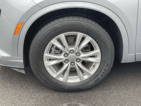 Used 2024 Cadillac XT6 Luxury w/ LPO, Floor Liner Package AWD/4WD image 11