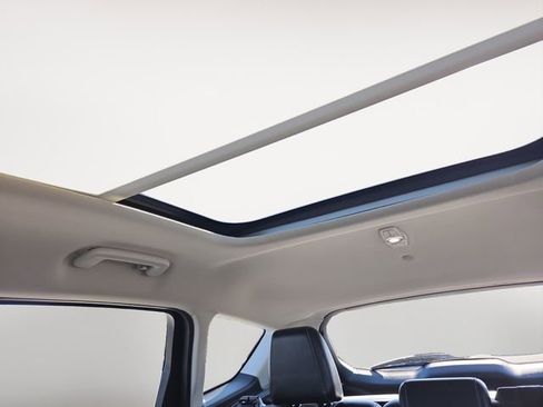 Used 2017 Ford C-MAX Energi SE w/ Equipment Group 402A image 28