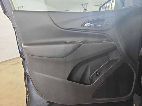 Used 2024 Chevrolet Equinox LT w/ LPO, Floor Liner Package FWD image 32