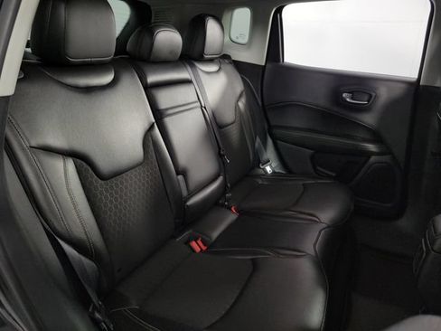 Used 2018 Jeep Compass Latitude w/ Popular Equipment Group AWD/4WD image 15