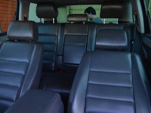 Used 2009 Volkswagen Touareg VR6 image 10