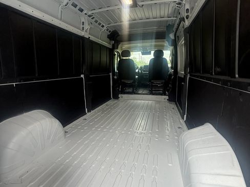 Used 2026 RAM ProMaster 2500 w/ Convenience Group FWD image 11