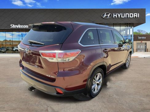 Used 2015 Toyota Highlander XLE AWD/4WD image 5