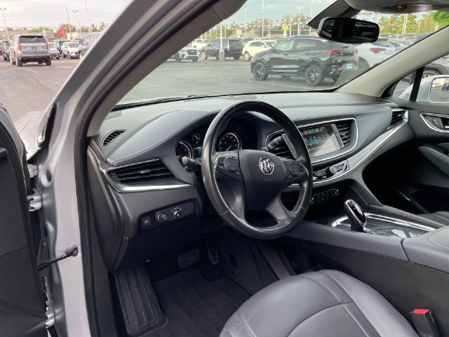 Used 2018 Buick Enclave Essence FWD image 10