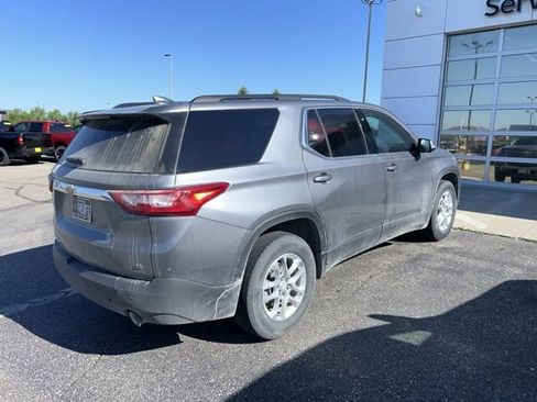 Used 2021 Chevrolet Traverse LT w/ LPO, Floor Liner Package AWD/4WD image 6