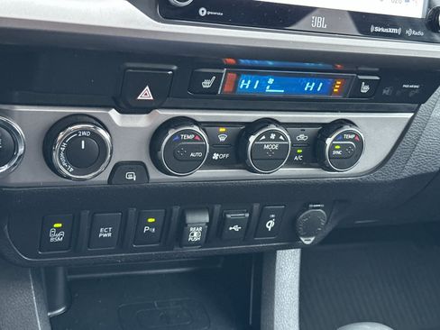 Used 2023 Toyota Tacoma Limited image 20