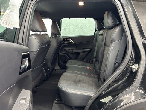 Used 2023 Mitsubishi Outlander SE Black Edition AWD/4WD image 10