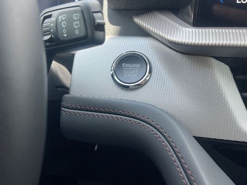 New 2026 Ford Explorer Active RWD image 6