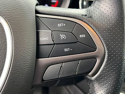 Used 2022 Dodge Durango SXT image 19