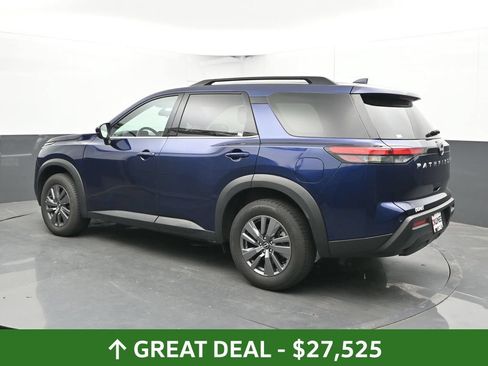 Used 2025 Nissan Pathfinder SV FWD image 11