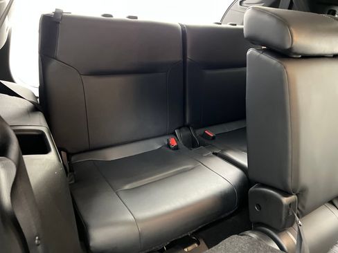 Used 2024 Mitsubishi Outlander SE AWD/4WD image 37