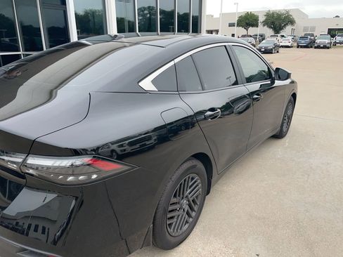 Used 2026 Nissan Sentra SV w/ Floor Mat Package FWD image 7