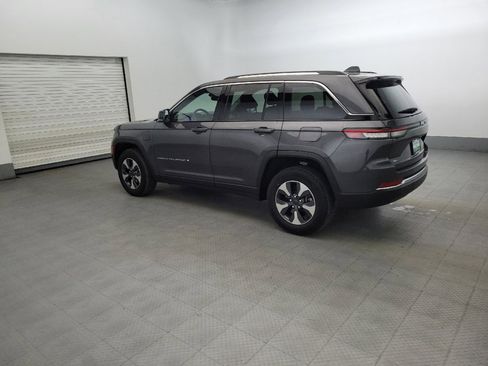 Used 2022 Jeep Grand Cherokee Limited 4xe image 3