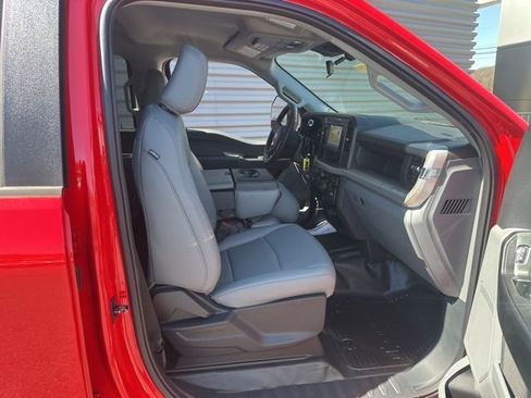 New 2025 Ford F250 XL w/ XL Chrome Package RWD image 31