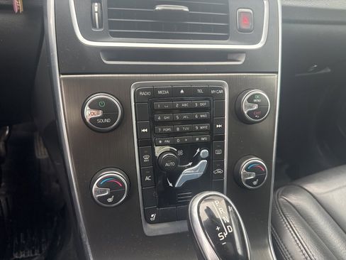 Used 2014 Volvo S60 T5 image 17