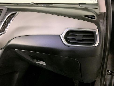Used 2019 Chevrolet Equinox LS w/ LS Convenience Package AWD/4WD image 16