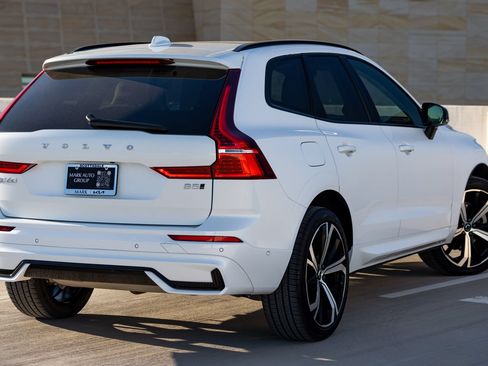 Used 2023 Volvo XC60 B5 Ultimate w/ Protection Package AWD/4WD image 17