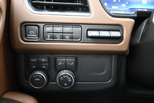 Used 2023 Chevrolet Tahoe High Country AWD/4WD image 27
