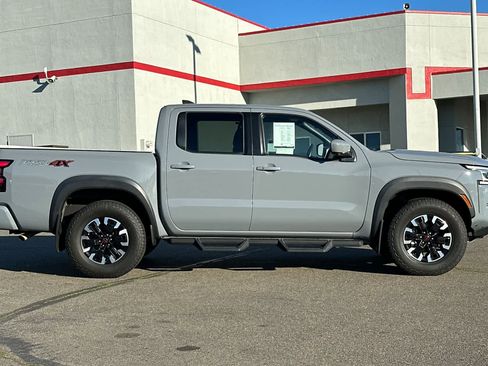 Used 2023 Nissan Frontier PRO-4X w/ Pro Convenience Package image 6