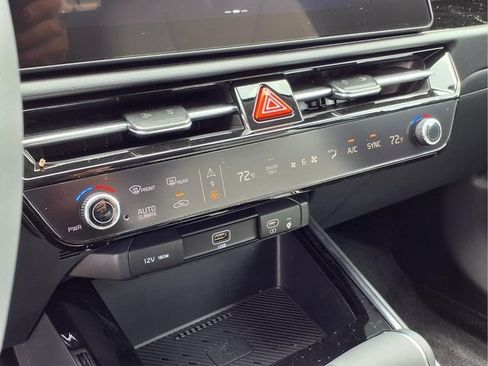 New 2026 Kia Niro EX FWD image 5