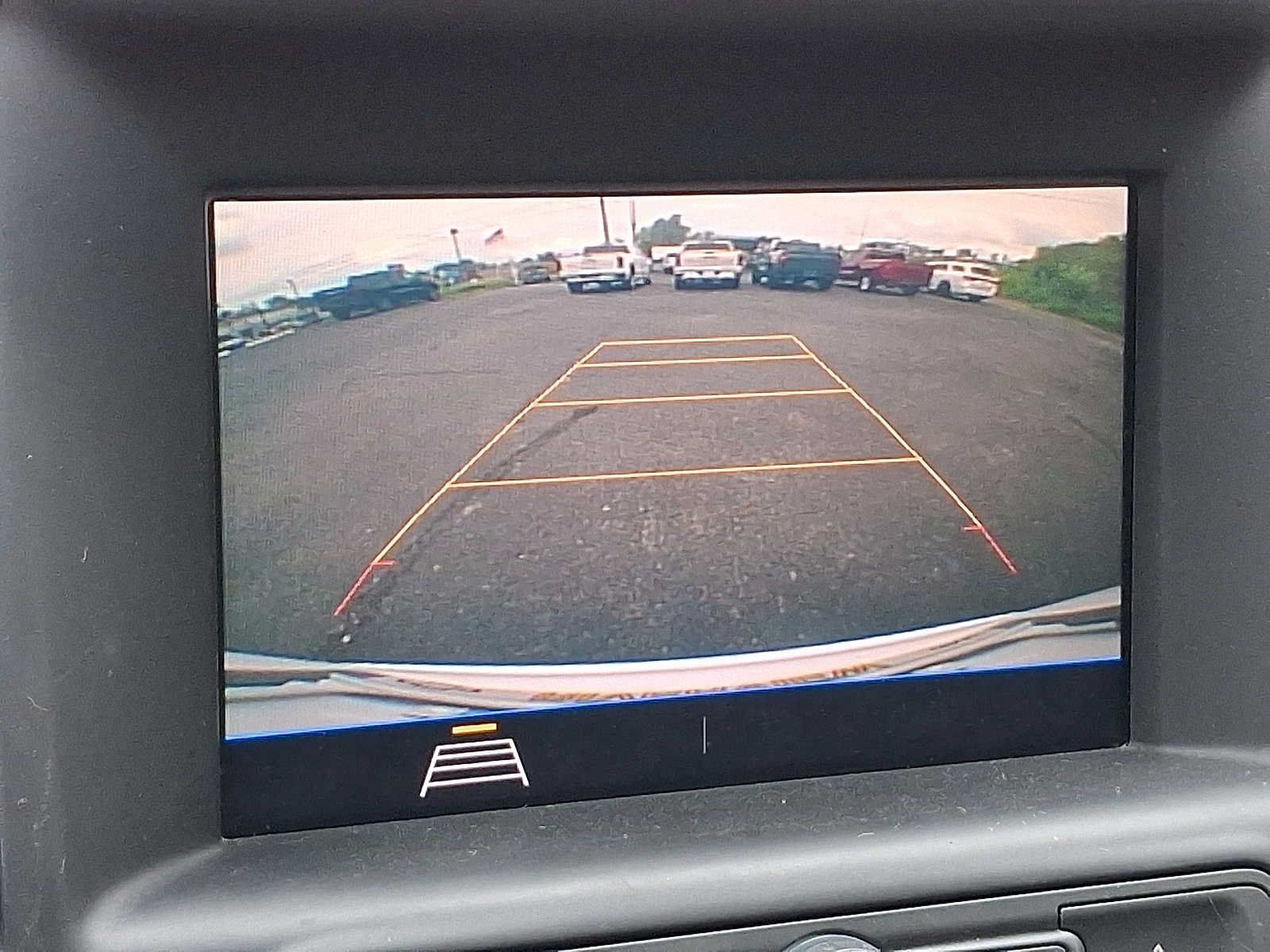 Used 2021 GMC Terrain SLE w/ Driver Convenience Package AWD/4WD image 19