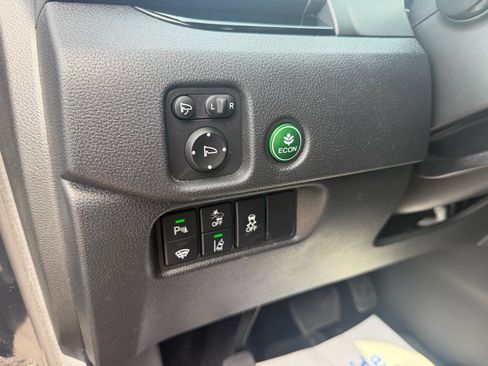 Used 2022 Honda Pilot Touring image 21