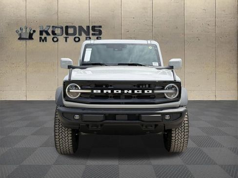 New 2026 Ford Bronco Outer Banks w/ Sasquatch Package AWD/4WD image 3