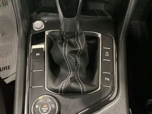 Used 2022 Volkswagen Tiguan SE R-Line AWD/4WD image 12