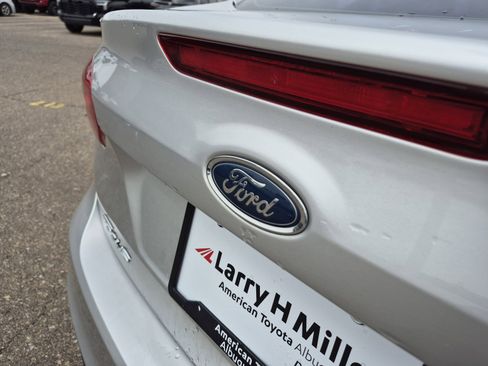 Used 2018 Ford Focus S FWD image 21