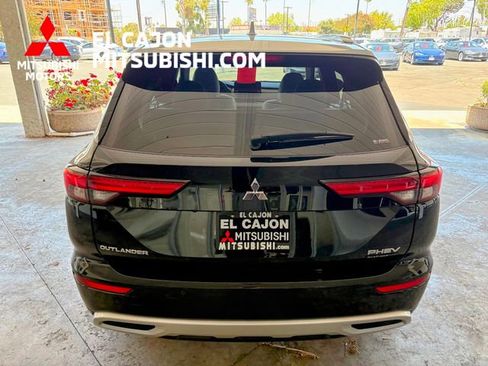Used 2025 Mitsubishi Outlander SEL AWD/4WD image 4
