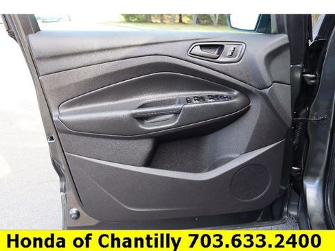 Used 2015 Ford Escape S image 21