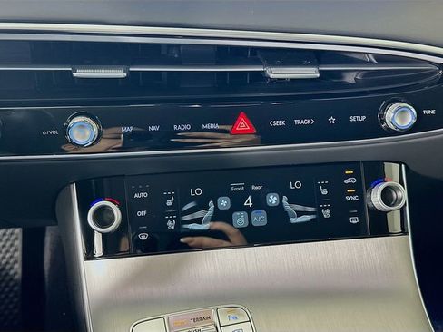 New 2026 Genesis GV70 2.5T Advanced image 14