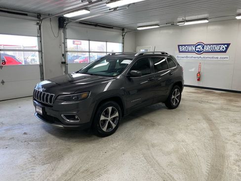 Used 2019 Jeep Cherokee Limited w/ Technology Group AWD/4WD image 1