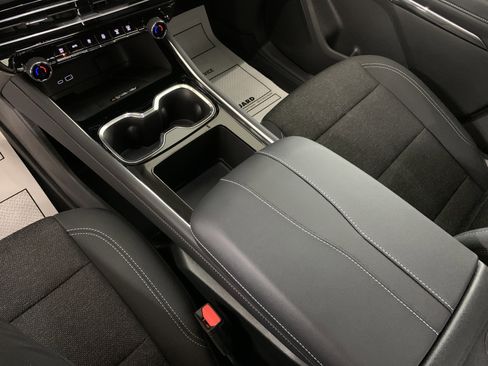 New 2026 Chevrolet Traverse LT w/ Driver Confidence Package image 28