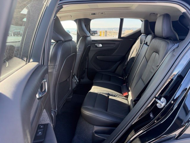 Used 2022 Volvo XC40 T5 Inscription w/ Advanced Package AWD/4WD image 12