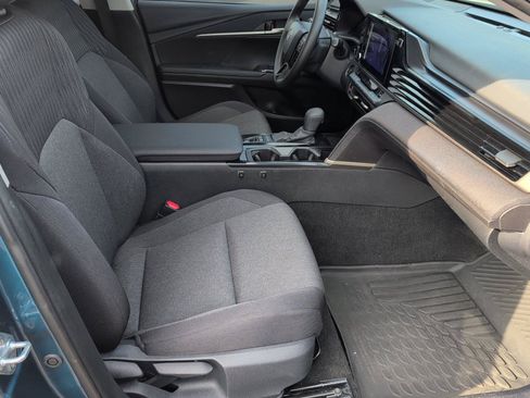 Used 2025 Toyota Camry LE w/ Convenience Package FWD image 38