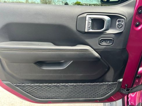 Used 2024 Jeep Wrangler Unlimited Rubicon 392 AWD/4WD image 10