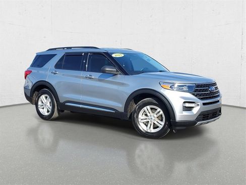 Certified 2023 Ford Explorer XLT w/ Equipment Group 202A image 2