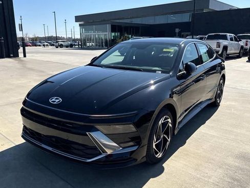 New 2026 Hyundai Sonata SEL FWD image 3