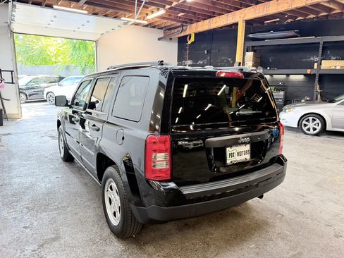 Used 2016 Jeep Patriot Sport FWD image 4
