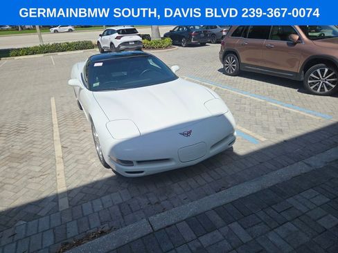 Used 2004 Chevrolet Corvette Coupe image 32