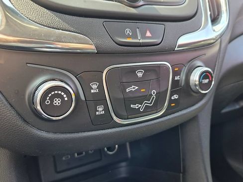 Used 2023 Chevrolet Equinox LT FWD image 25