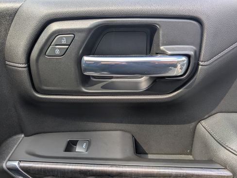 Used 2020 Chevrolet Silverado 1500 LTZ w/ LTZ Premium Package image 22