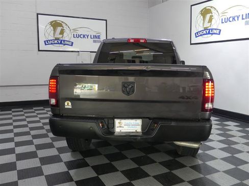 Used 2022 RAM 1500 Warlock AWD/4WD image 7
