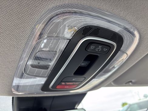 Used 2025 Hyundai Elantra Limited FWD image 37