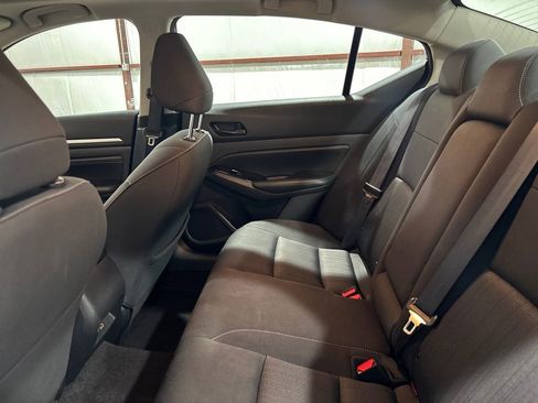 Used 2023 Nissan Altima 2.5 SV w/ SV Premium Package image 13