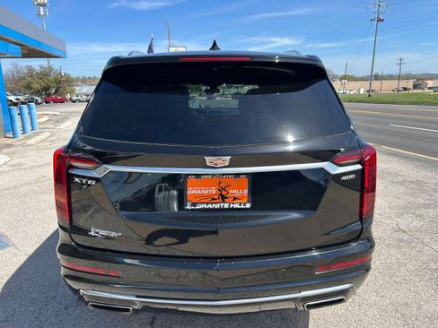 Used 2021 Cadillac XT6 Premium Luxury image 6
