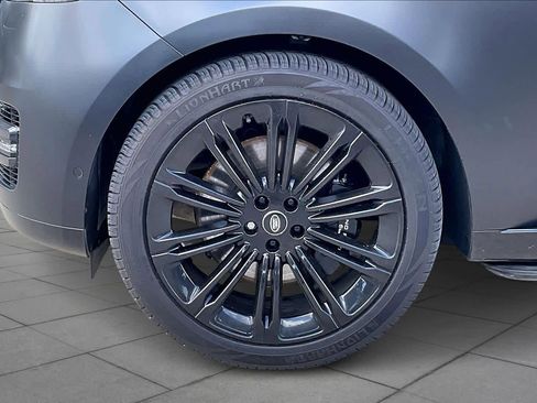 Used 2023 Land Rover Range Rover SE image 10