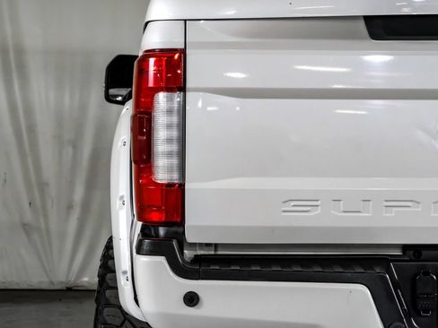 Used 2019 Ford F250 Lariat w/ Lariat Ultimate Package AWD/4WD image 40